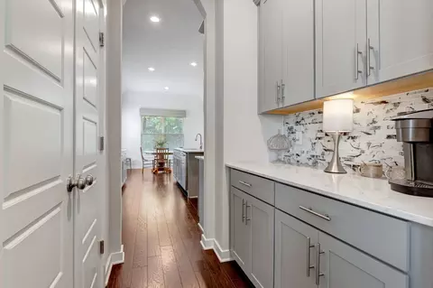 Entry Way - 1405 Burrows Ave, Murfreesboro, TN 37129 photo 4 of 5