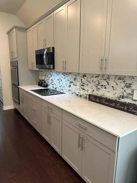 Kitchen - 1405 Burrows Ave, Murfreesboro, TN 37129 photo 3 of 9
