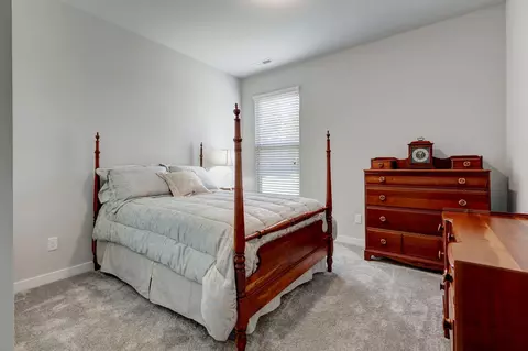 Bedroom - 1405 Burrows Ave, Murfreesboro, TN 37129 photo 6 of 7