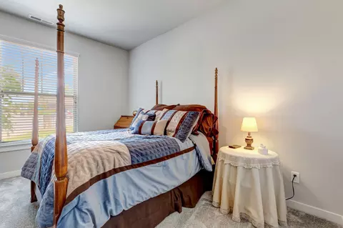 Bedroom - 1405 Burrows Ave, Murfreesboro, TN 37129 photo 4 of 7