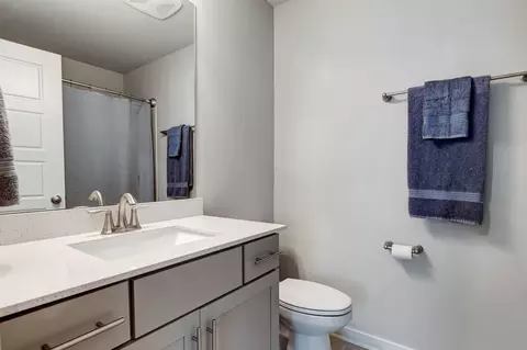 Bath - 1405 Burrows Ave, Murfreesboro, TN 37129 photo 8 of 8