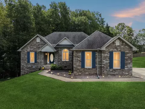 629 E Glenridge Ln, Clarksville, TN 37043