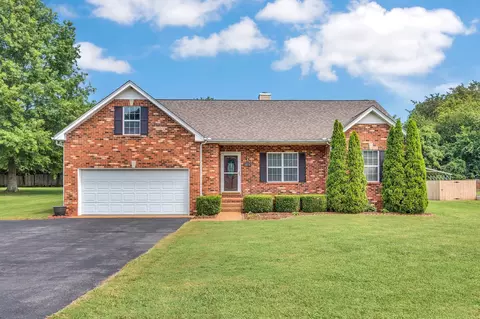 2816 Station South Dr, Thompsons Station, TN 37179