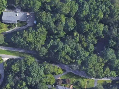 8 Stonehaven Dr, Signal Mountain, TN 37377
