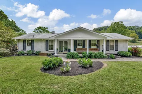 1427 Finnland Dr, Nashville, TN 37207