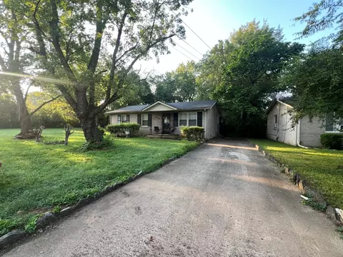 1330 Eagle St, Murfreesboro, TN 37130 photo 2