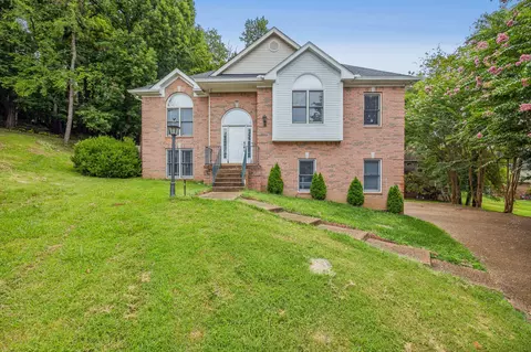 1116 Adwolfe Cv, Hermitage, TN 37076