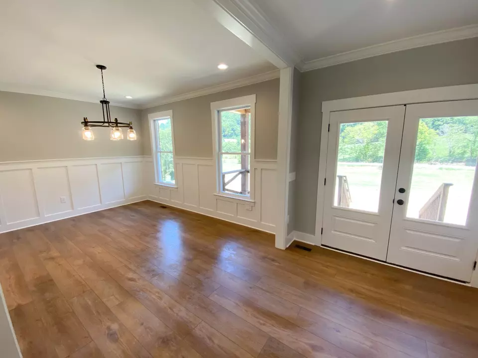 Dining - 2043 Lynnville Hwy, Cornersville, TN 37047 photo 2 of 2