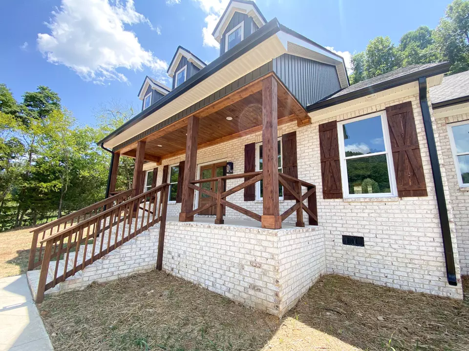 Exterior - 2043 Lynnville Hwy, Cornersville, TN 37047 photo 1 of 4