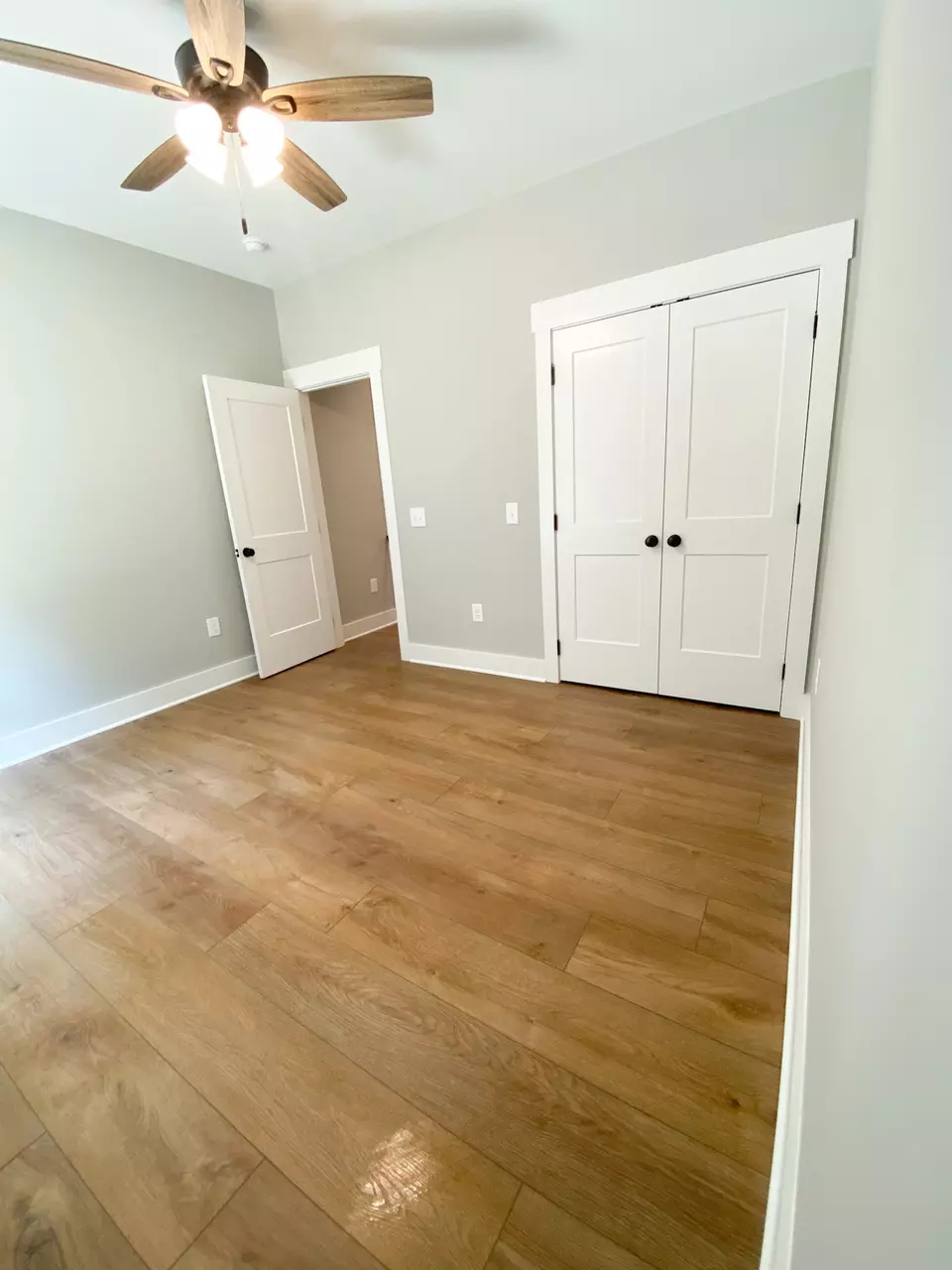 Bedroom - 2043 Lynnville Hwy, Cornersville, TN 37047 photo 2 of 2