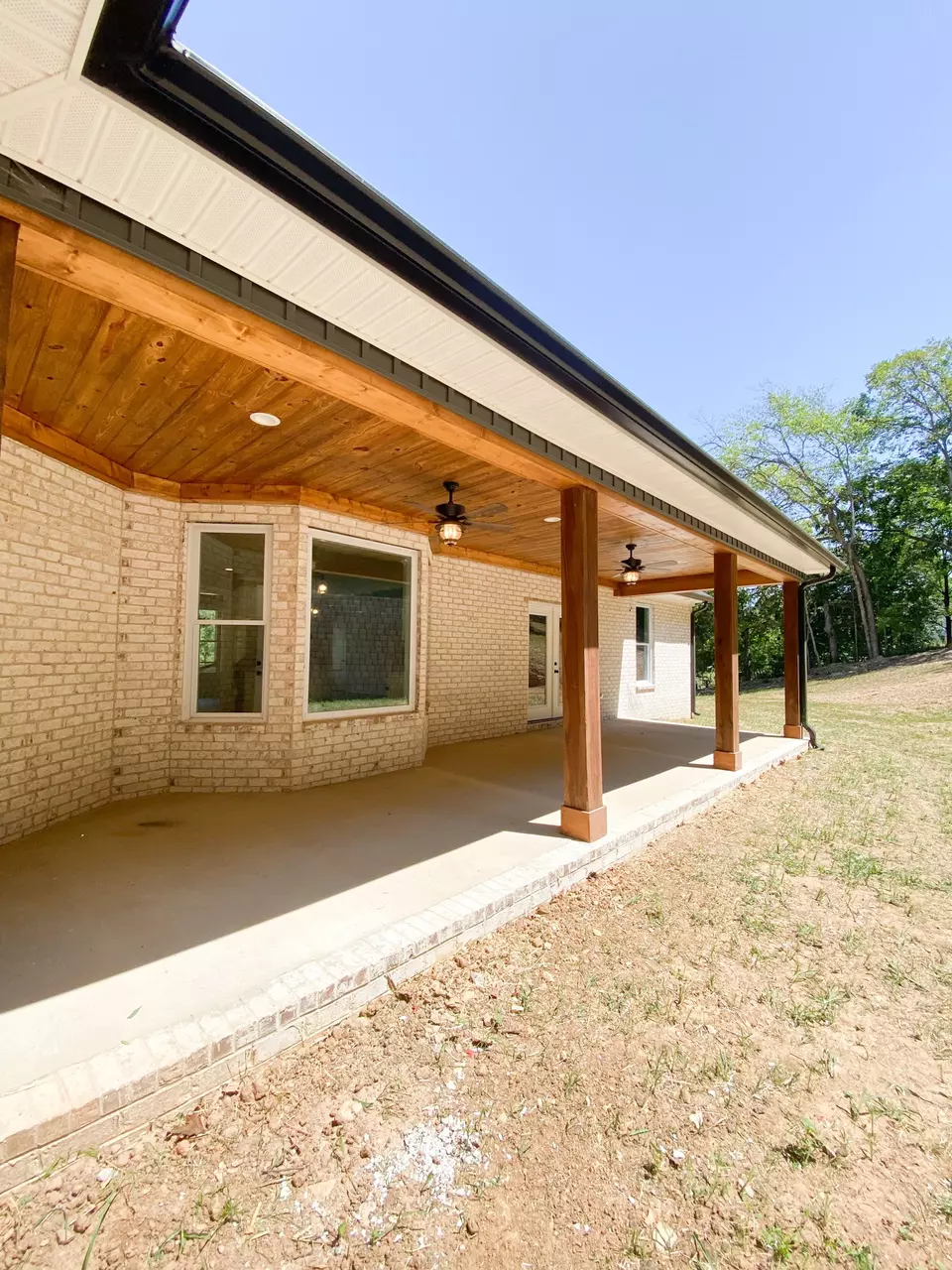 Exterior - 2043 Lynnville Hwy, Cornersville, TN 37047 photo 4 of 4