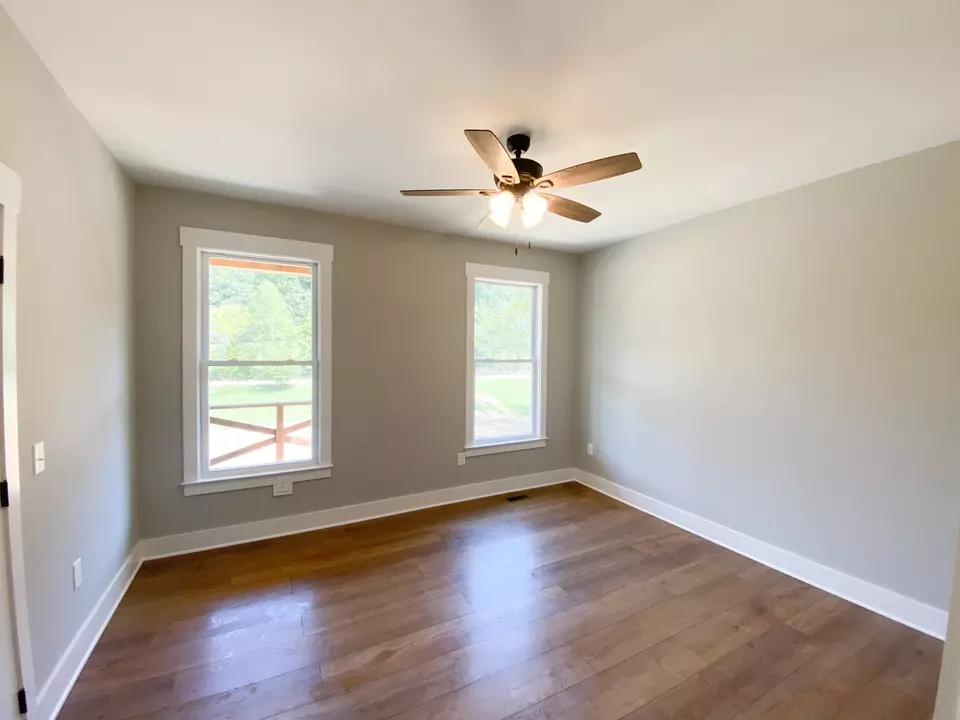 Bedroom - 2043 Lynnville Hwy, Cornersville, TN 37047 photo 1 of 2