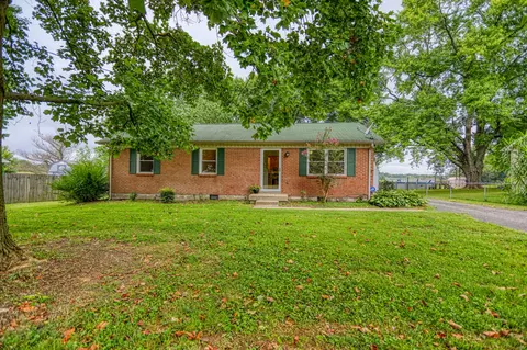 701 Volunteer Dr, White House, TN 37188
