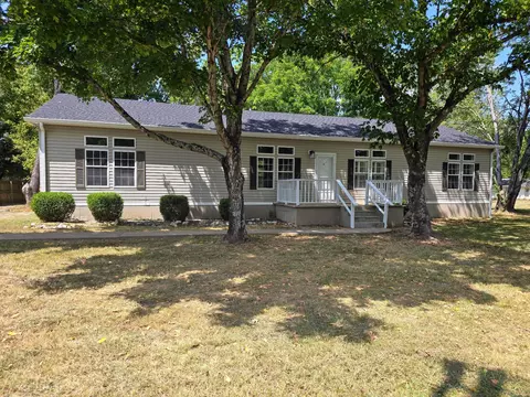 514 S Main St, Saint Joseph, TN 38481