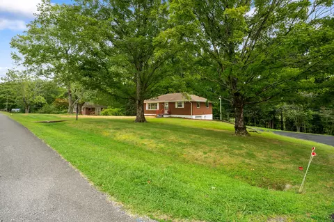 1019 Draughon Dr, Greenbrier, TN 37073