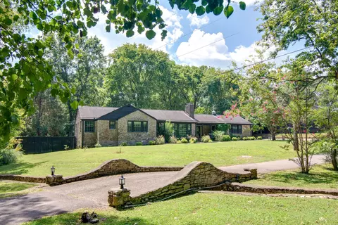 1402 Winding Way, Nashville, TN 37216