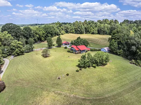 2580 Petty Rd, Charlotte, TN 37036