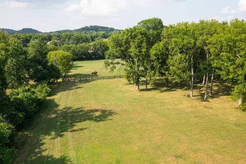 1 Old Smyrna Rd, Brentwood, TN 37027