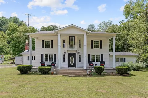 411 E Main St, Red Boiling Springs, TN 37150