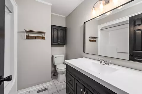Bath - 209 7th Ave S, Baxter, TN 38544 photo 1 of 4