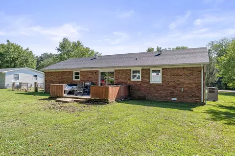 Exterior - 209 7th Ave S, Baxter, TN 38544 photo 10 of 11