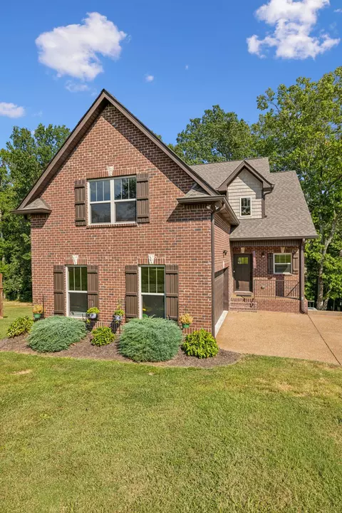 404 Zephyr Cv, Lebanon, TN 37087