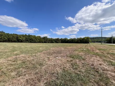 12746 N Milton Rd, Milton, TN 37118