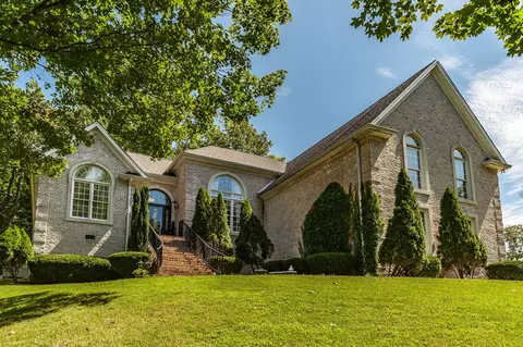 1850 Garrison Branch Rd, Cottontown, TN 37048