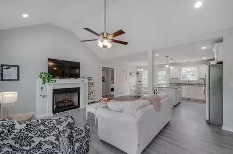 99 Diane Loop, White Bluff, TN 37187 photo 5