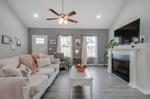 99 Diane Loop, White Bluff, TN 37187 photo 8
