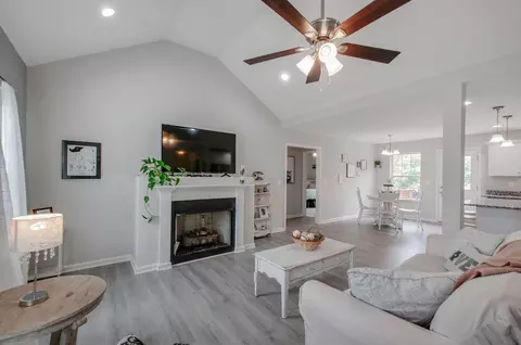 99 Diane Loop, White Bluff, TN 37187 photo 6