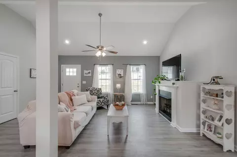 99 Diane Loop, White Bluff, TN 37187 photo 9