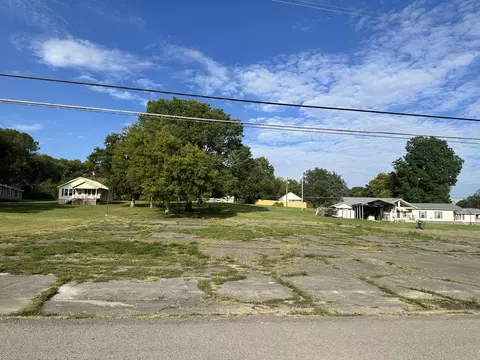 4 Cotton Mill Rd # B, Fayetteville, TN 37334