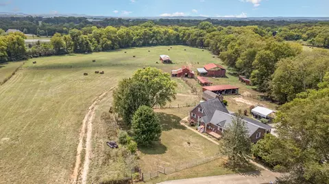 2847 Ashwood Rd, Columbia, TN 38401