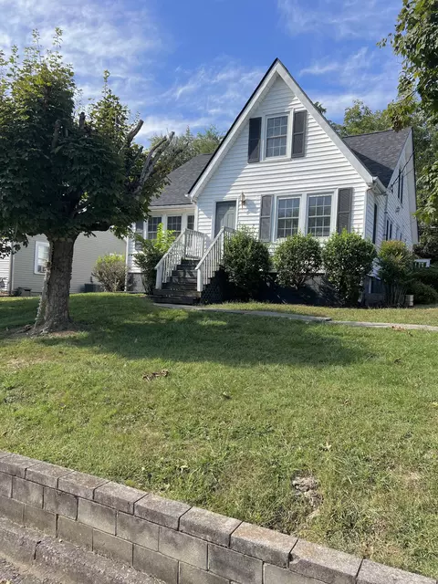 711 Jefferson Ave E, Carthage, TN 37030