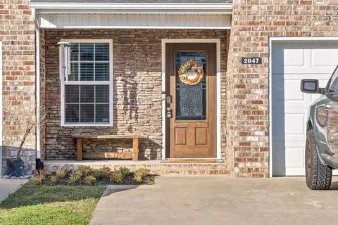 2047 Downstream Dr, Ashland City, TN 37015