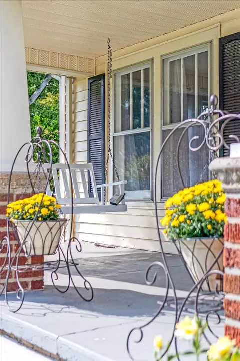 Exterior - 409 E Mclean St, Manchester, TN 37355 photo 8 of 10