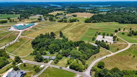 1213 Disco Loop Rd, Friendsville, TN 37737