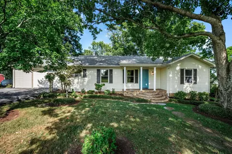 1075 Boat Dock Rd, Hartsville, TN 37074