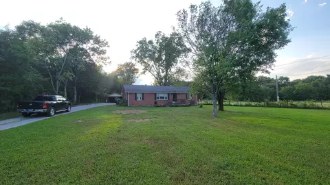 2240 Verona Caney Rd, Lewisburg, TN 37091