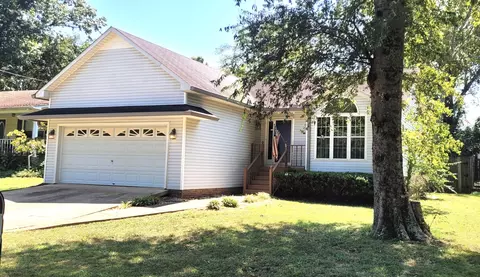 253 Valley Dr, Columbia, TN 38401