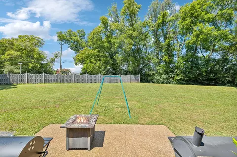 Exterior - 1022 Persimmon Dr, Spring Hill, TN 37174 photo 3 of 5
