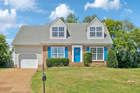 1022 Persimmon Dr, Spring Hill, TN 37174
