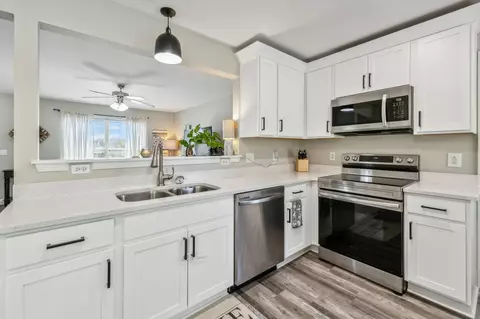 Kitchen - 1022 Persimmon Dr, Spring Hill, TN 37174 photo 1 of 3