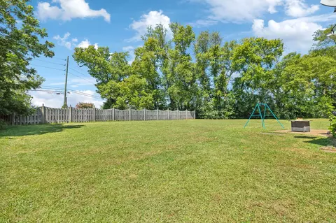 Exterior - 1022 Persimmon Dr, Spring Hill, TN 37174 photo 4 of 5