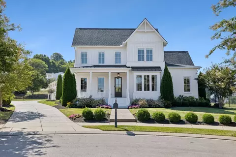 8538 Highland Rim Ct, College Grove, TN 37046