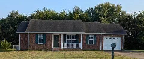 2420 Egret Dr, Clarksville, TN 37042