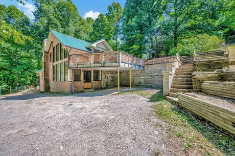 10770 Lakeview Rd, Bon Aqua, TN 37025