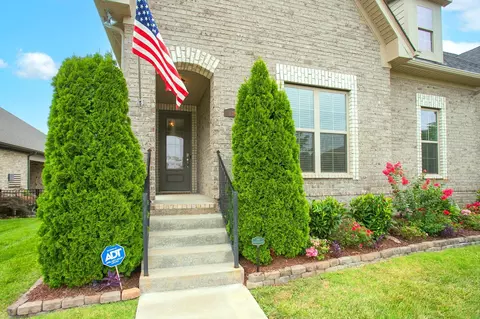 1128 Cavaletti Cir W, Gallatin, TN 37066