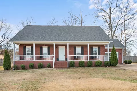 15 Salem Ln, Lawrenceburg, TN 38464